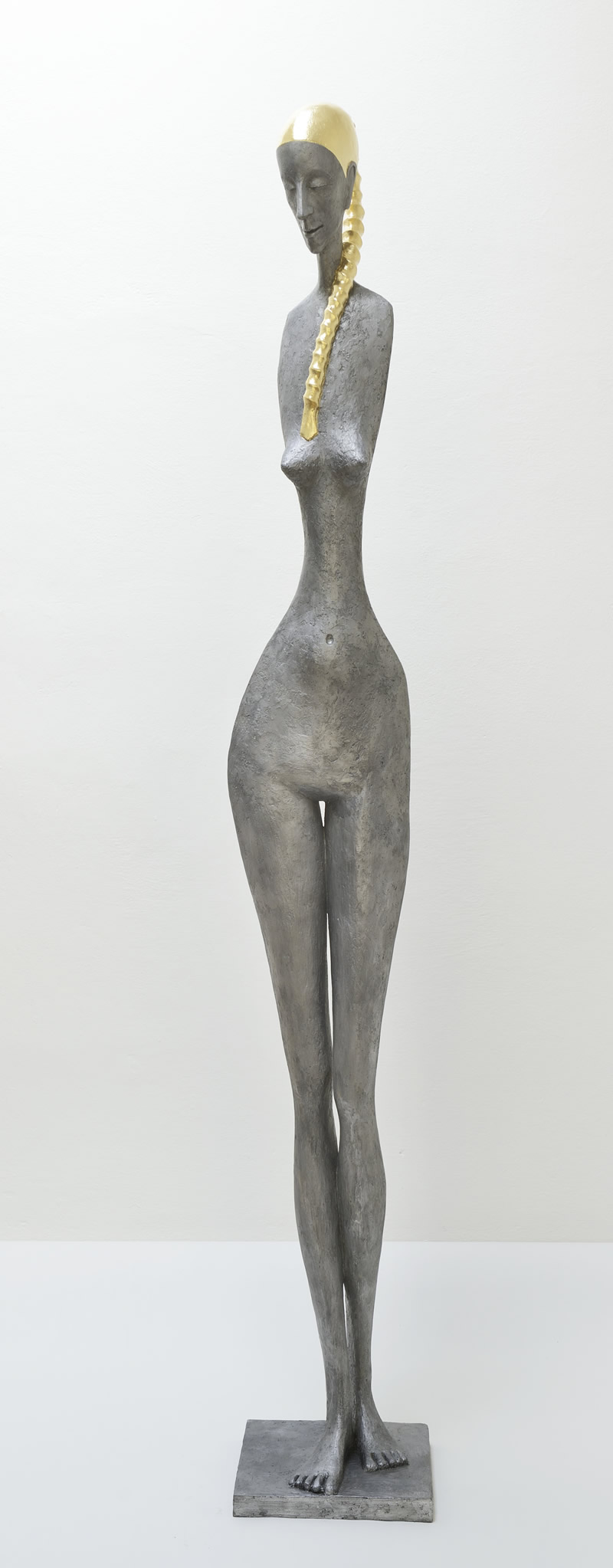 2014, Dívčí torzo se zlatými vlasy, kompozit barevných kovů, 218 cm ,2014,The girls torso with golden hair,metal, 218 cm.jpg